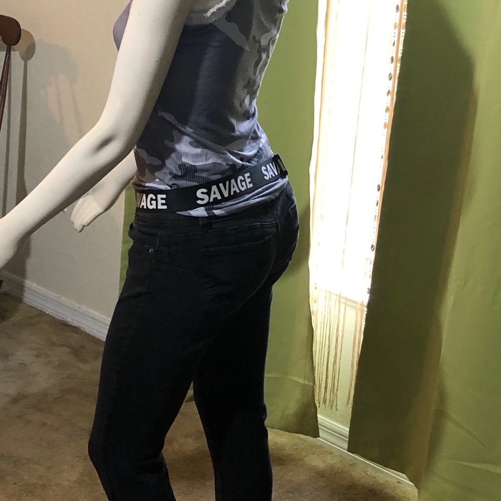 Outfit - Picture 2 of 3